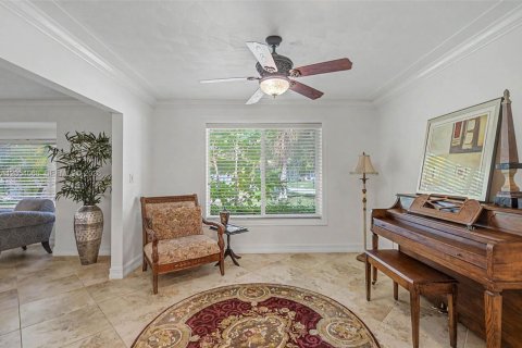 House in Palmetto Bay, Florida 4 bedrooms, 271.83 sq.m. № 2244063 - photo 4