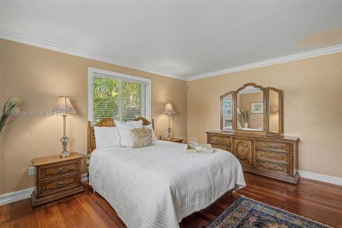House in Palmetto Bay, Florida 4 bedrooms, 271.83 sq.m. № 2244063 - photo 12