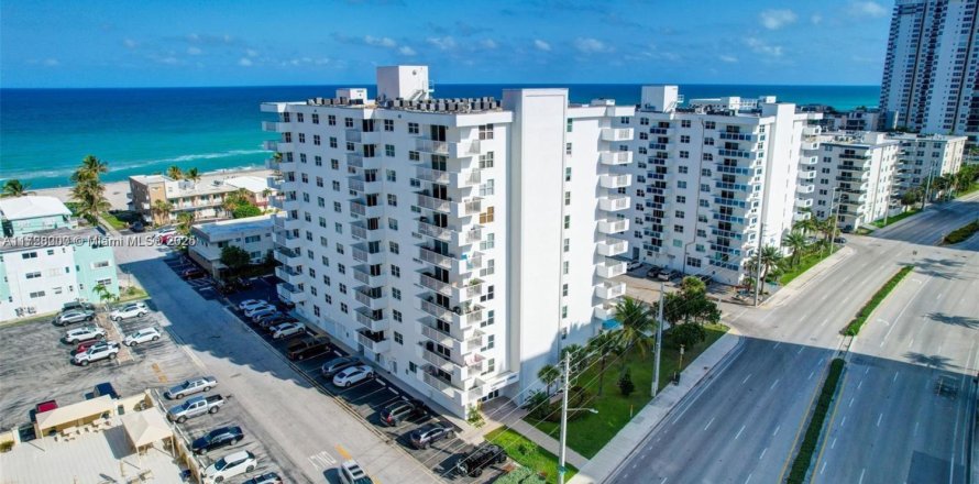 Condo à Hollywood, Floride, 1 chambre № 1936111