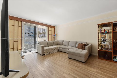 Copropriété à vendre à Hollywood, Floride: 1 chambre, 92.62 m2 № 1936111 - photo 15