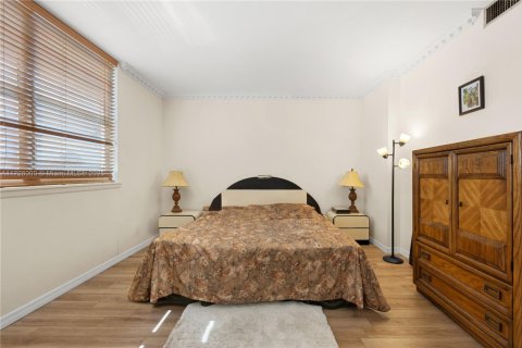 Copropriété à vendre à Hollywood, Floride: 1 chambre, 92.62 m2 № 1936111 - photo 18