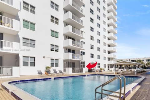 Copropriété à vendre à Hollywood, Floride: 1 chambre, 92.62 m2 № 1936111 - photo 28