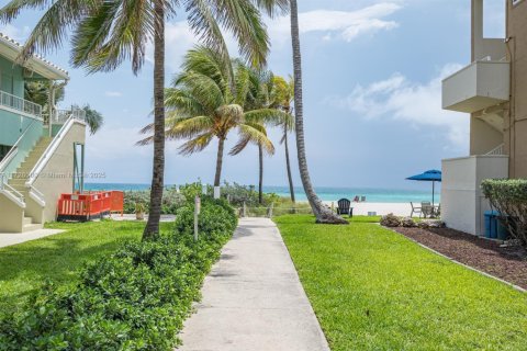 Copropriété à vendre à Hollywood, Floride: 1 chambre, 92.62 m2 № 1936111 - photo 3