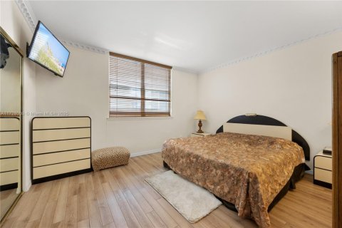 Copropriété à vendre à Hollywood, Floride: 1 chambre, 92.62 m2 № 1936111 - photo 17