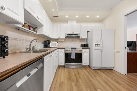 Copropriété à vendre à Hollywood, Floride: 1 chambre, 92.62 m2 № 1936111 - photo 11