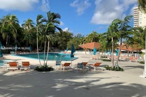 Copropriété à louer à Sunny Isles Beach, Floride: 1 chambre, 92.07 m2 № 1998281 - photo 4