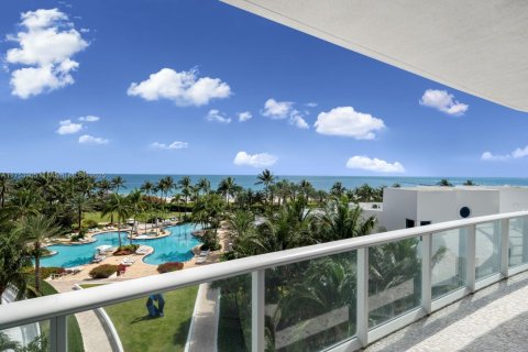 Condominio en venta en Miami Beach, Florida, 3 dormitorios, 233 m2 № 1860343 - foto 17