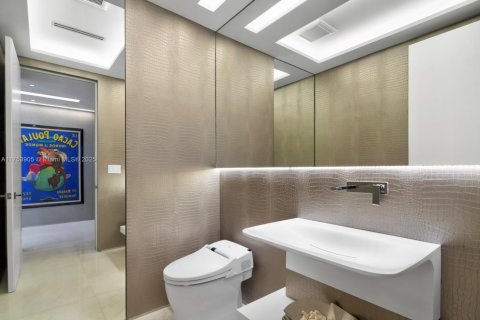 Condominio en venta en Miami Beach, Florida, 3 dormitorios, 233 m2 № 1860343 - foto 24