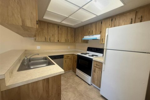 Apartamento en alquiler en Brandon, Florida, 2 dormitorios, 80.36 m2 № 1750158 - foto 7