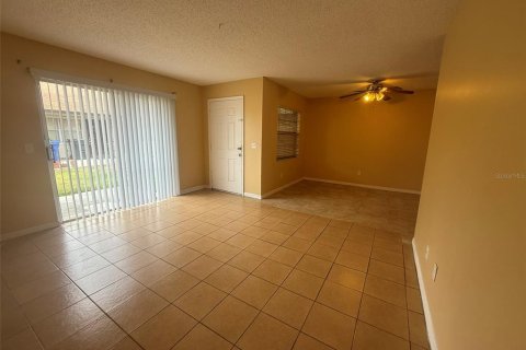 Apartamento en alquiler en Brandon, Florida, 2 dormitorios, 80.36 m2 № 1750158 - foto 12