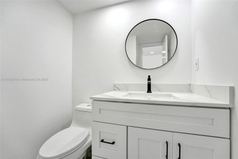 Copropriété à vendre à Pembroke Pines, Floride: 1 chambre, 74.32 m2 № 1738237 - photo 12