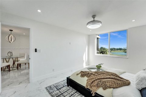 Copropriété à vendre à Pembroke Pines, Floride: 1 chambre, 74.32 m2 № 1738237 - photo 17