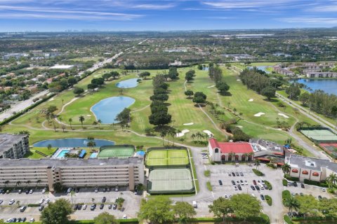 Copropriété à vendre à Pembroke Pines, Floride: 1 chambre, 74.32 m2 № 1738237 - photo 30