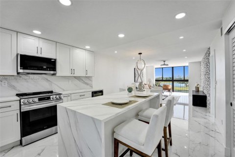 Copropriété à vendre à Pembroke Pines, Floride: 1 chambre, 74.32 m2 № 1738237 - photo 2