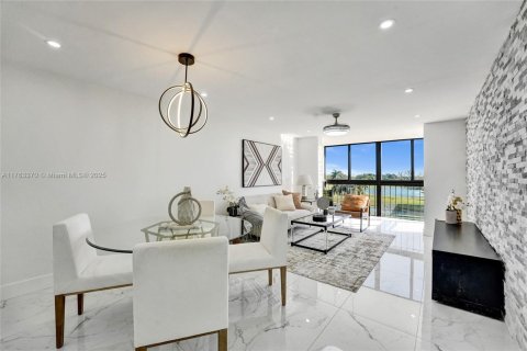 Copropriété à vendre à Pembroke Pines, Floride: 1 chambre, 74.32 m2 № 1738237 - photo 13