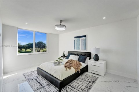 Copropriété à vendre à Pembroke Pines, Floride: 1 chambre, 74.32 m2 № 1738237 - photo 18