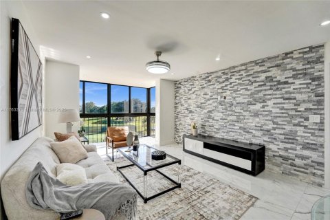 Copropriété à vendre à Pembroke Pines, Floride: 1 chambre, 74.32 m2 № 1738237 - photo 8