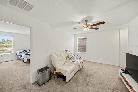 House in Zephyrhills, Florida 5 bedrooms, 205.96 sq.m. № 2223512 - photo 16
