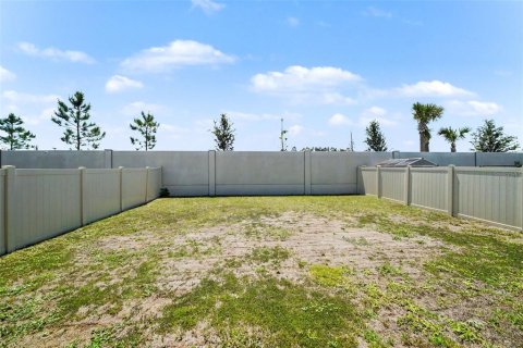 House in Zephyrhills, Florida 5 bedrooms, 205.96 sq.m. № 2223512 - photo 24