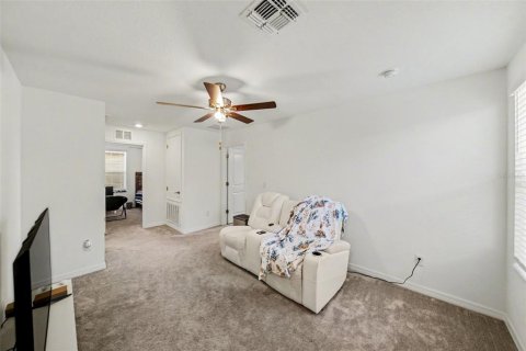 House in Zephyrhills, Florida 5 bedrooms, 205.96 sq.m. № 2223512 - photo 17