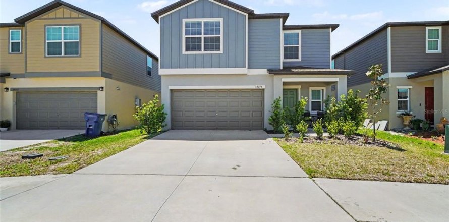 House in Zephyrhills, Florida 5 bedrooms, 205.96 sq.m. № 2223512