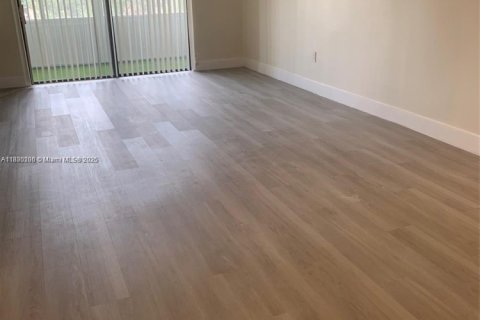 Copropriété à vendre à North Lauderdale, Floride: 1 chambre, 75.25 m2 № 1977680 - photo 6