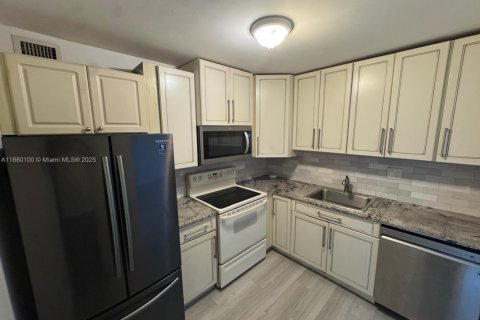 Copropriété à vendre à North Lauderdale, Floride: 1 chambre, 75.25 m2 № 1977680 - photo 1