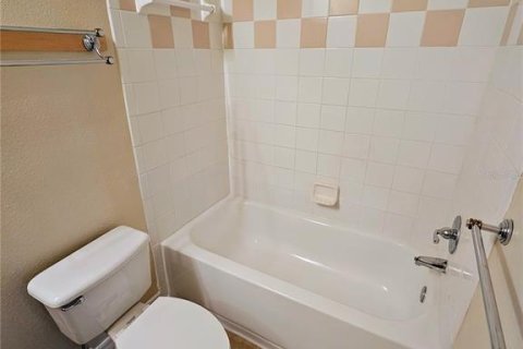 Condo in Orlando, Florida, 3 bedrooms № 2117472 - photo 27