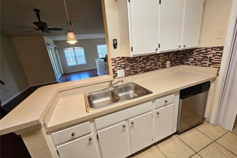 Condo in Orlando, Florida, 3 bedrooms № 2117472 - photo 21