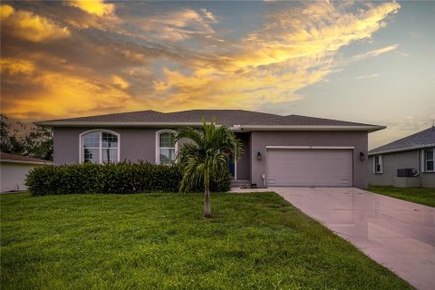 Villa ou maison à louer à Rotonda, Floride: 4 chambres, 178.74 m2 № 2097518 - photo 6