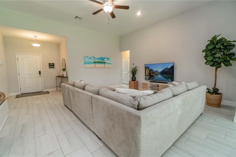 Villa ou maison à louer à Rotonda, Floride: 4 chambres, 178.74 m2 № 2097518 - photo 8