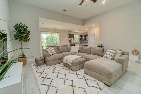 Villa ou maison à louer à Rotonda, Floride: 4 chambres, 178.74 m2 № 2097518 - photo 10