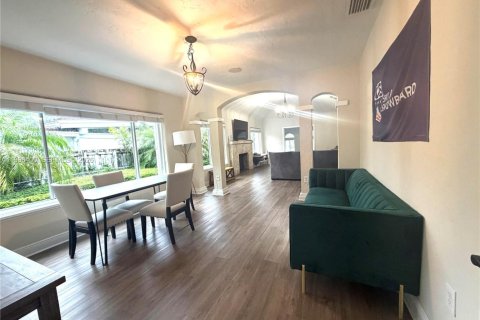 House in Miami, Florida 3 bedrooms, 167.22 sq.m. № 2059068 - photo 7