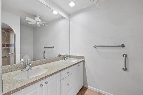 Купить виллу или дом в Сарасота, Флорида 7 комнат, 226.5м2, № 2410183 - фото 26
