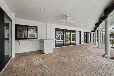 Купить виллу или дом в Сарасота, Флорида 7 комнат, 226.5м2, № 2410183 - фото 30