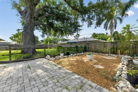 House in Bradenton, Florida 3 bedrooms, 163.69 sq.m. № 2227822 - photo 4