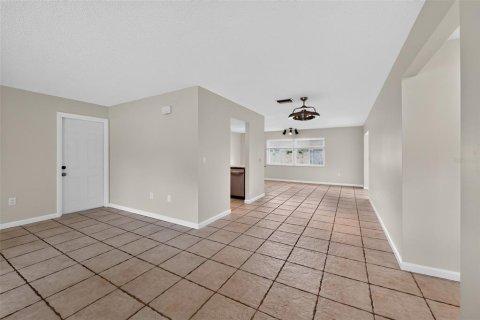 House in Bradenton, Florida 3 bedrooms, 163.69 sq.m. № 2227822 - photo 5
