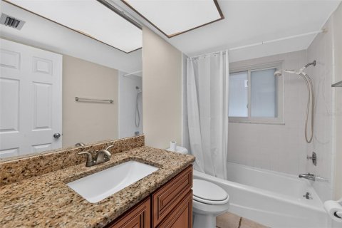 House in Bradenton, Florida 3 bedrooms, 163.69 sq.m. № 2227822 - photo 14