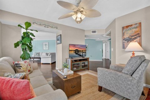 Condo in Ormond Beach, Florida, 3 bedrooms  № 2394403 - photo 18