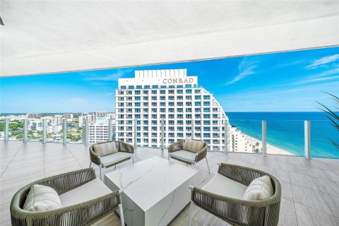 Condo in Fort Lauderdale, Florida, 3 bedrooms № 2081910 - photo 16