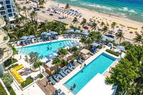 Condo in Fort Lauderdale, Florida, 3 bedrooms № 2081910 - photo 2