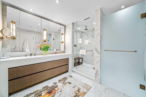 Condo in Fort Lauderdale, Florida, 3 bedrooms № 2081910 - photo 25