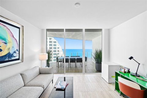 Condo in Fort Lauderdale, Florida, 3 bedrooms № 2081910 - photo 29