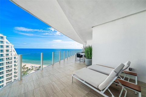 Condo in Fort Lauderdale, Florida, 3 bedrooms № 2081910 - photo 23