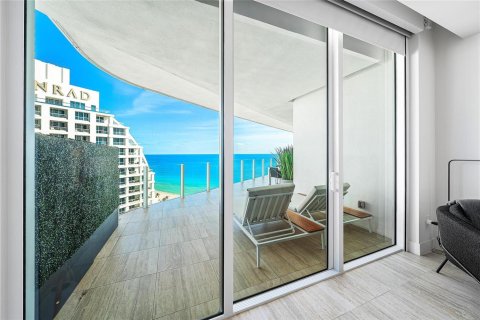 Condo in Fort Lauderdale, Florida, 3 bedrooms № 2081910 - photo 30