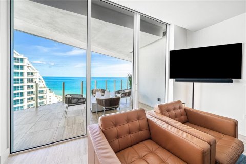 Condo in Fort Lauderdale, Florida, 3 bedrooms № 2081910 - photo 18