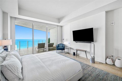 Condo in Fort Lauderdale, Florida, 3 bedrooms № 2081910 - photo 21