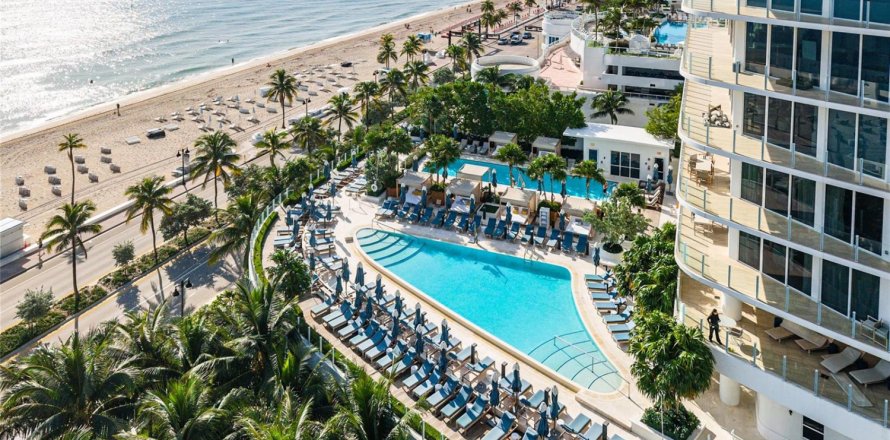 Condo in Fort Lauderdale, Florida, 3 bedrooms № 2081910