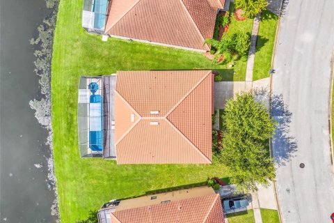 Casa en venta en Kissimmee, Florida, 5 dormitorios, 329.43 m2 № 1918666 - foto 3