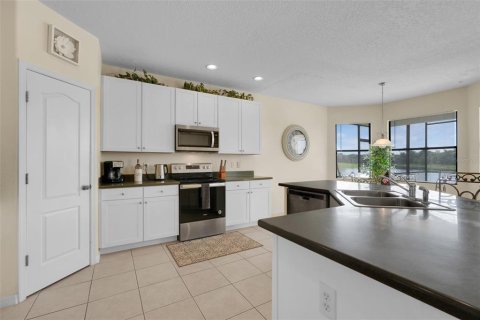 Casa en venta en Kissimmee, Florida, 5 dormitorios, 329.43 m2 № 1918666 - foto 19